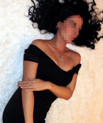 Опытная шатенка с шикарной фигурой и неугомонным аппетитом приглашает в гости и гарантирует незабываемый отдых. Выезд возможен. Только для состоятельных джентльменов. 3934, 33 года